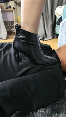 图片[15]-冰爷】短靴高跟虐乳/臭脚捂脸-HD绳艺资源网