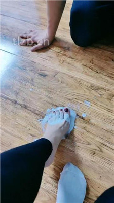 图片[13]-护短】跪舔原味白袜脚/舔酸奶-HD绳艺资源网