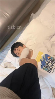 图片[5]-小乔】素人小姐姐白袜脚踩完整版】-HD绳艺资源网