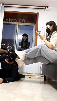 图片[12]-文文文】3S素人虐打-踩踏/舔脏鞋底/头压垃圾桶四视角版】-HD绳艺资源网