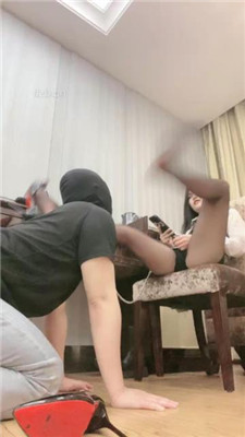 图片[7]-甜一】狗链拴狗-黑丝高跟美腿诱惑-踩踏插嘴-HD绳艺资源网