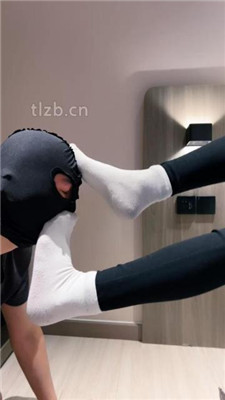 图片[15]-孤傲女帝】长靴踩踏/重度踢踹/白袜蹂躏/腿绞转胯双视角版】-HD绳艺资源网