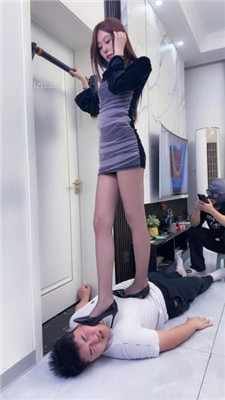 图片[15]-麋鹿银儿】黑丝高跟长腿/骑马转胯/腿绞/踩狗爪/插嘴-HD绳艺资源网