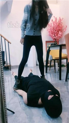 图片[4]-护短】短靴高跟-全体重踩踏-HD绳艺资源网