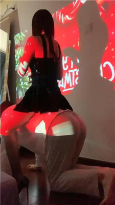 【宝爷】骑马爬行/黑丝高跟全体重踩/提档/掐乳_绳艺库视频下载