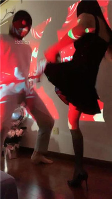 图片[4]-宝爷】骑马爬行/黑丝高跟全体重踩/提档/掐乳-HD绳艺资源网