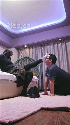 图片[7]-嗯哼】犯贱闻靴子/踩踏/超强深喉-HD绳艺资源网