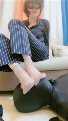 图片[5]-高傲】臭脚极限插嘴/赏赐圣水-HD绳艺资源网