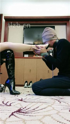 图片[10]-诗恩】口球塞嘴/长靴高跟踩踏喂食/喂口水/赏圣水完整版】-HD绳艺资源网