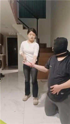 图片[14]-馨主】手铐捆绑/滴蜡/喂漱口水/人体座椅双视角版】-HD绳艺资源网