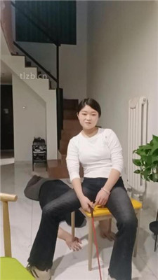 图片[15]-馨主】手铐捆绑/滴蜡/喂漱口水/人体座椅双视角版】-HD绳艺资源网