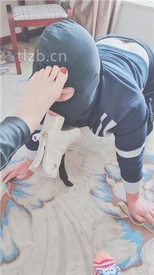 图片[3]-美容院】迟到的贱奴就要挨罚-HD绳艺资源网