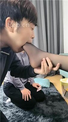 图片[2]-诗琪】双奴-重度揪耳朵/转胯踩踏