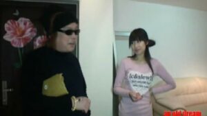 【老梦视觉】不要脸的房东_绳艺库视频下载