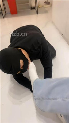 【03小殿下】嘴叼鞋/跪舔白袜裸足/对鞋磕头_绳艺库视频下载