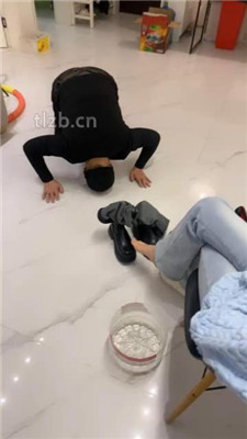 图片[7]-03小殿下】嘴叼鞋/跪舔白袜裸足/对鞋磕头