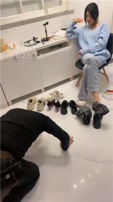 图片[8]-03小殿下】嘴叼鞋/跪舔白袜裸足/对鞋磕头