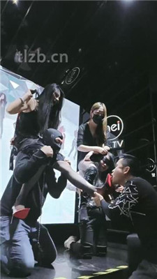 图片[15]-昭玥】公开处刑-和闺蜜KTV玩弄小三母狗上】