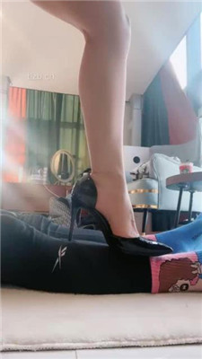 图片[2]-梦樱】高跟裸足踩