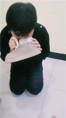 图片[5]-千面】重度sp/闻雪地靴/赏赐圣水/跪舔裸足完整版】