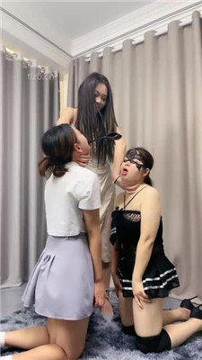 图片[7]-cc.s】玩弄双母畜-鞭打/奴下奴/骑狗背/互相掐脖舔脚