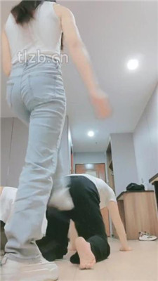 图片[15]-妮蔻】骑狗脖/提档/腿绞/脏鞋踩踏/插嘴揪耳朵