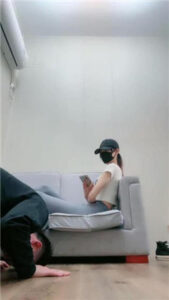 【美娜格格】人体家具奴伺奉主人_绳艺库视频下载