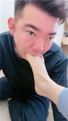 图片[15]-美娜格格】人体家具奴伺奉主人