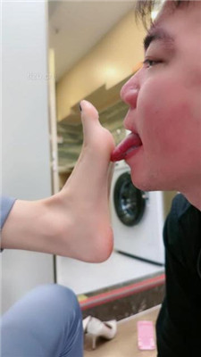 图片[18]-美娜格格】人体家具奴伺奉主人