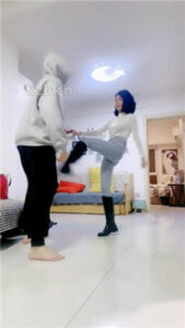 【兔兔大人】长靴重度提档/骑马/长靴踩踏/脚喂酸奶_绳艺库视频下载