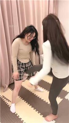 图片[15]-橙宝】双母畜-舔脚发骚/转胯/白袜脚插嘴/提档