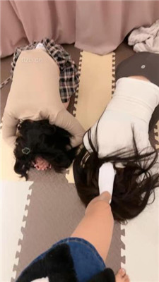 图片[18]-橙宝】双母畜-舔脚发骚/转胯/白袜脚插嘴/提档