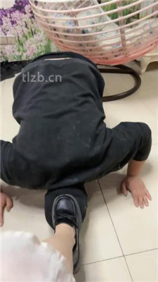 图片[15]-婪】裸足脚踩水果喂酸奶