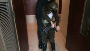 【老梦视觉】虎口脱险完整版_绳艺库视频下载