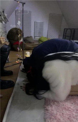 【最浪女慕】女仆店素人群调情侣奴_绳艺库视频下载