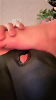 图片[9]-傲雪】清理脏鞋底/近距离恋足舔