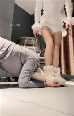 【cc.s】毛短靴踩虐/狗链遛狗/臭白袜脚捂脸_绳艺库视频下载