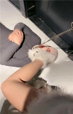 图片[10]-cc.s】毛短靴踩虐/狗链遛狗/臭白袜脚捂脸