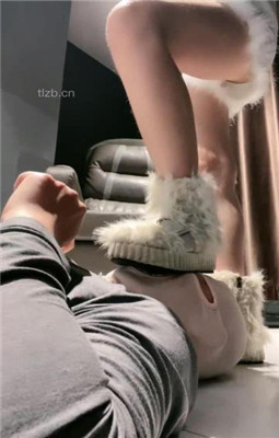 图片[12]-cc.s】毛短靴踩虐/狗链遛狗/臭白袜脚捂脸