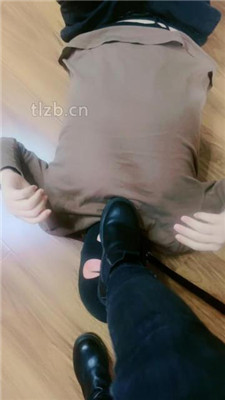 图片[11]-梦凡】长靴美腿碾压踩/舔脏鞋底