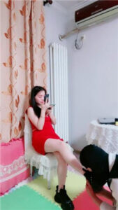 【北京艾琳】运动鞋白袜跪舔_绳艺库视频下载