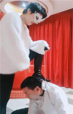 图片[17]-伯爵】圈养犬化-艺术蛇鞭/耳光/踢踹/清理靴子