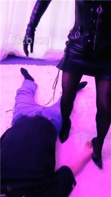 图片[11]-冰女王】妖艳继母S-黑丝高跟虐