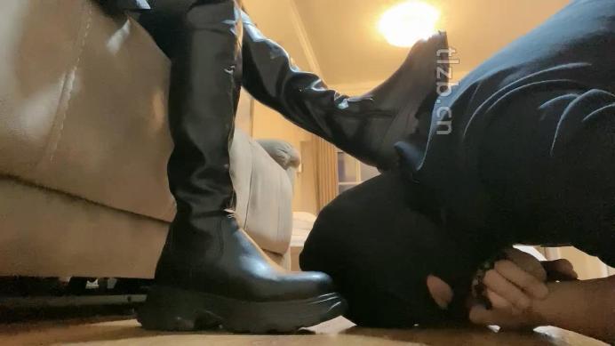 图片[3]-zaizz】双主抢着舔脏长靴