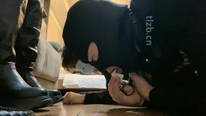 图片[11]-zaizz】双主抢着舔脏长靴