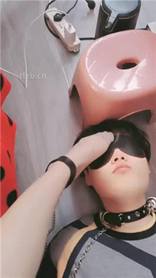 图片[2]-妖魅】丝袜脚恋足舔