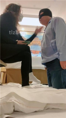 【七七】坐脸窒息/闻舔超臭白棉袜【完整版】_绳艺库视频下载