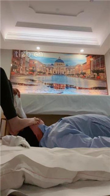 图片[9]-七七】坐脸窒息/闻舔超臭白棉袜完整版】