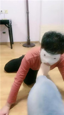 图片[20]-蜜糖情侣】耳光暴打/舔脏长靴/骑马转胯/踩踏