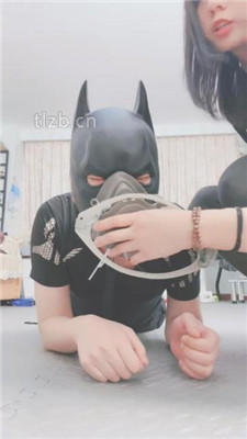 图片[6]-果儿】鞭打/转胯爬行/品尝圣水/臭脚捂脸